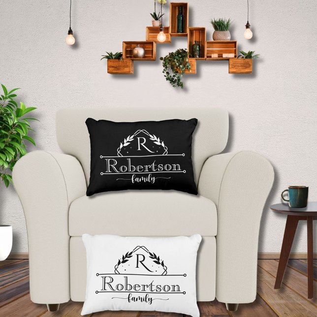Gespleten Monogram Familienaam Zwart & Wit Frame Accent Kussen (Creator heeft geüpload)