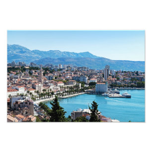 Gespleten stadszeefront luchtfoto, Dalmatië, Kroat Foto Afdruk