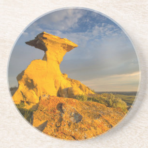 Gesplitste badlandformatie in kortegras zandsteen onderzetter