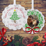 Gesponnen-effect Kerst Fun Paw Prints Kat Foto Ornament Kaart<br><div class="desc">Deze schattige ornamenten kaarten zijn een geweldige manier om vakantiegroeten te verzenden die direct op de kerstboom kunnen worden weergegeven! Het schattige en leuke ontwerp heeft een kerstboom en krans gemaakt van rode en groene pootafdrukken. Op de voorzijde staat "Have a Purrr-effect Christmas" met ruimte voor een korte begroeting. Op...</div>