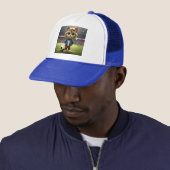 Gesponnen-fect Striker: De 3D Voetbalkat Trucker Pet (In situ)