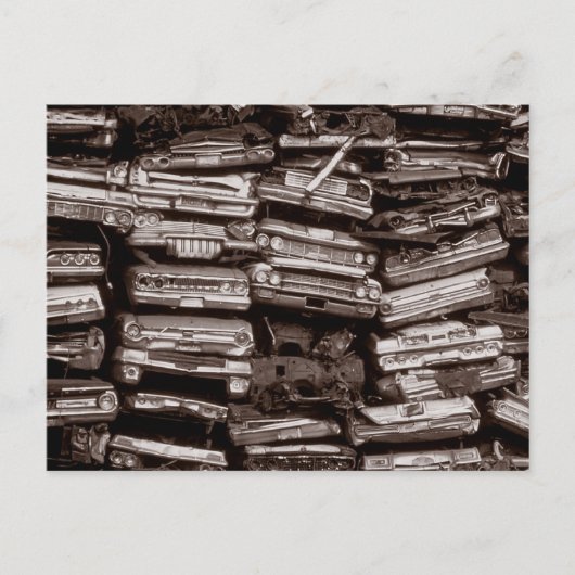 Gestapelde auto's, 1973 briefkaart (Voorkant)