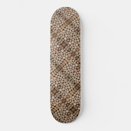 Gestapelde boomstammen  persoonlijk skateboard