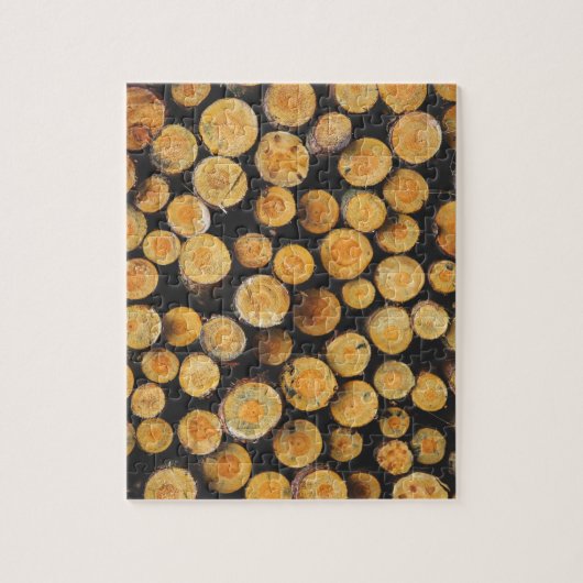 Gestapelde houten boomstammen legpuzzel (Verticaal)