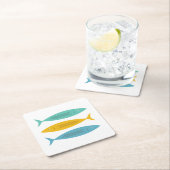 Gestapelde vis kartonnen onderzetters (Insitu)