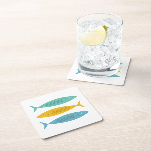 Gestapelde vis kartonnen onderzetters (Insitu)