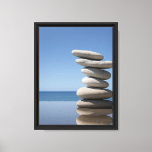 Gestapelde Zen Stones bij het Zee Canvas Afdruk