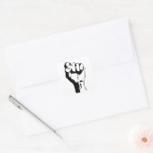 Gestegen vuist van opstandigheid/weerstand vierkante sticker (Envelop)