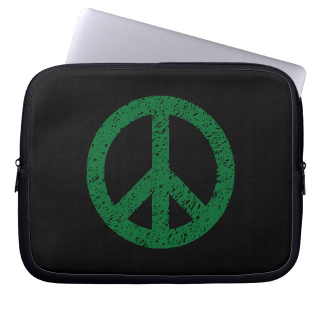Gestenciled Peace Symbol - DK Grn op Blk Laptop Sleeve (Voorkant)