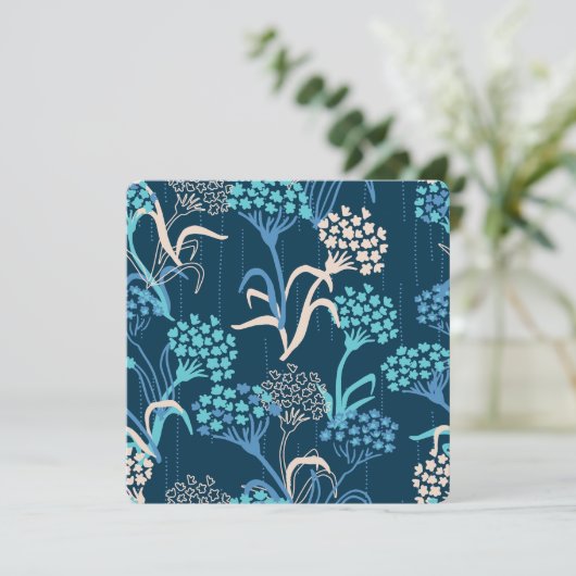 Gestileerd Hydrangea Bloemmotief - Elegant Blauw Feestdagenkaart (Staand voorkant)