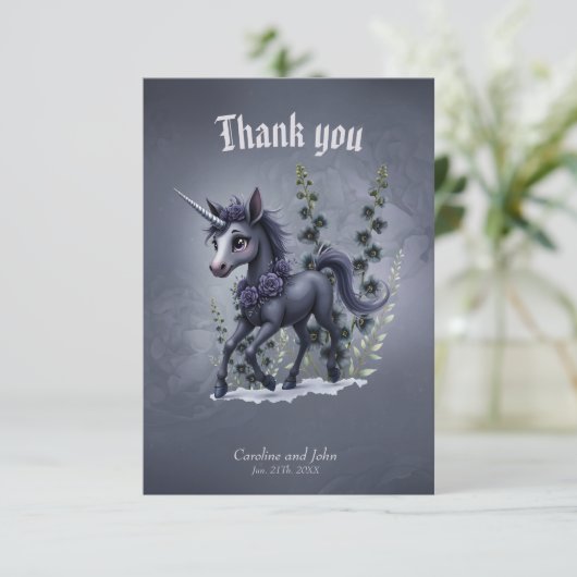 Gestileerde eenhoorn in bloemenpracht. bedankkaart (Staand voorkant)