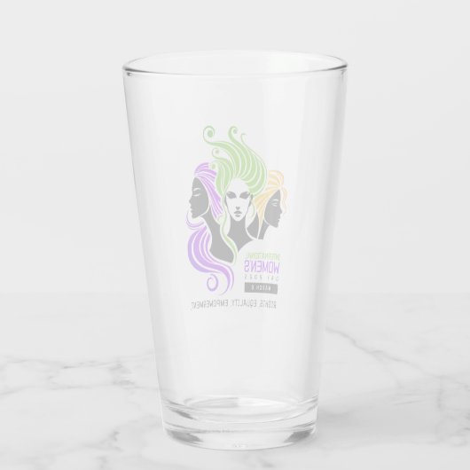 Gestileerde Kleurrijke Trio van Vrouwen IWD 2025 Glas (Achterkant)