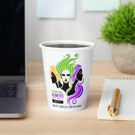 Gestileerde Kleurrijke Trio van Vrouwen IWD 2025 Papieren Bekers