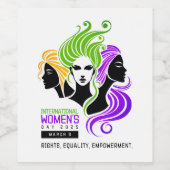 Gestileerde Kleurrijke Trio van Vrouwen IWD 2025 Wijn Etiket (Enkel label)