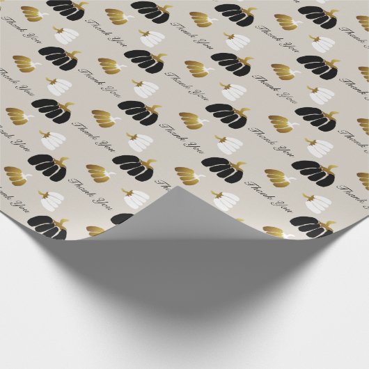 Gestileerde pompoenen in zwart, wit en goud cadeaupapier (Hoek)