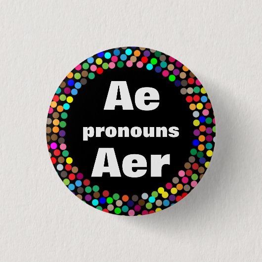 Gestippelde Ae Aer Pronouns Ronde Button 3,2 Cm (Voorkant)