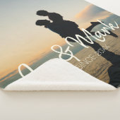 Gestolen foto. Naam en Jaar Typografie. Sherpa Deken (3/4)