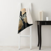 Gestolen foto. Naam en Jaar Typografie. Sherpa Deken (In situ)