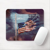 Gestorven, maar niet vergeten, rook- en tornvlag muismat (Met muis)