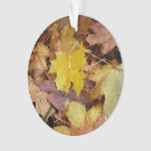 Gestorven Maple laat Yellow Autumn Natuur Ornament (voorkant)