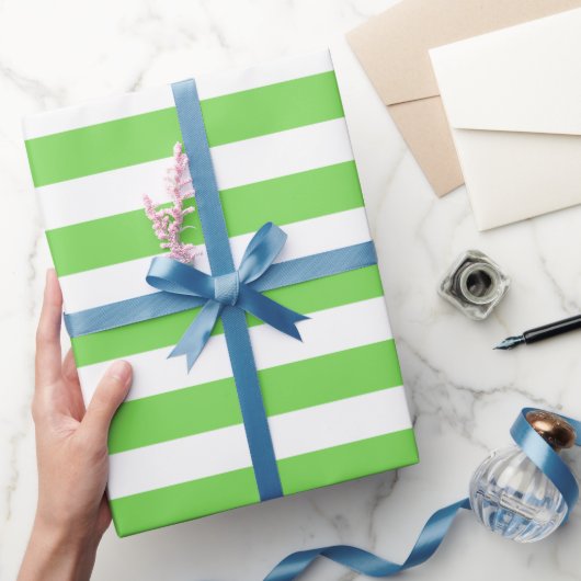 Gestreept gras groene kleur cadeaupapier (Geschenken)