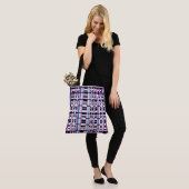 Gestreept in Slate Blue, Orchid, Black & White Tote Bag (Op model)