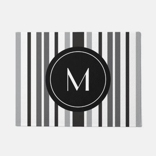 Gestreept patroon Grijs Zwart Wit Custom Monogram Deurmat (Voorkant)