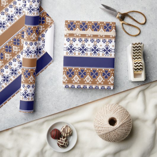 Gestreept Scandinavisch patroon bruin blauw Cadeaupapier (Crafts)