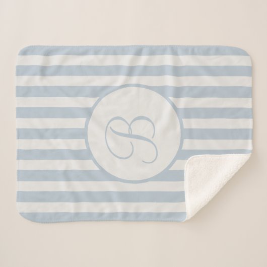 Gestreepte blauwe mist van wit monogram sherpa deken (Voorkant (horizontaal))