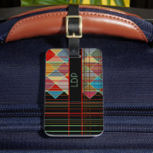 Gestreepte driehoeksvormen met Initialen op zwart