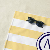 Gestreepte gele en witte kuststrandvibes strandlaken (In situ)