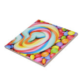 Gestreepte lipop en veelkleurige moerassen tegeltje (Zijkant)