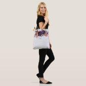 Gestreepte Paarse en Bourgondische bloemenmonogram Tote Bag (Op model)