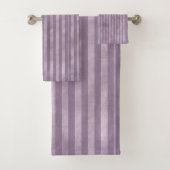 Gestreepte Paarse Mauve Bad Handdoek (Insitu)