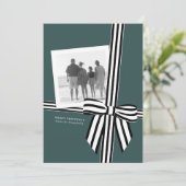 Gestreepte strik plat kerstfoto kaart groen (Staand voorkant)