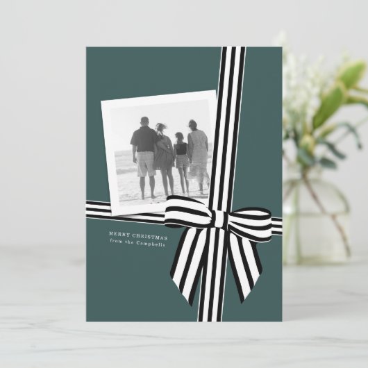 Gestreepte strik plat kerstfoto kaart groen (Staand voorkant)