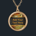 Gestreepte tijger afdrukken Patroon op maat Goud Vergulden Ketting<br><div class="desc">Dit trendy ketting heeft een gestreept tijgerprint met zwarte dierenstrepen op een zeer felle oranje, gele en crèmebontachtergrond. Breng de wilde kat in je met dit coole katachtige ontwerp. Het is de perfecte gedurfde, originele look voor dierenvrienden. Voeg uw eigen tekst toe aan de zwarte ruimte om te personaliseren. Kijk...</div>