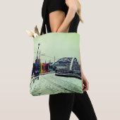 Gestreepte tram tote bag (Dichtbij)