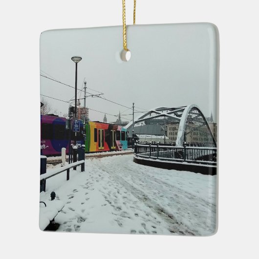 Gestreepte trams keramisch ornament (Links)