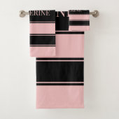 Gestreepte zwarte en roze aangepaste naam bad handdoek (Insitu)