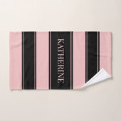 Gestreepte zwarte en roze aangepaste naam bad handdoek (Handdoek)