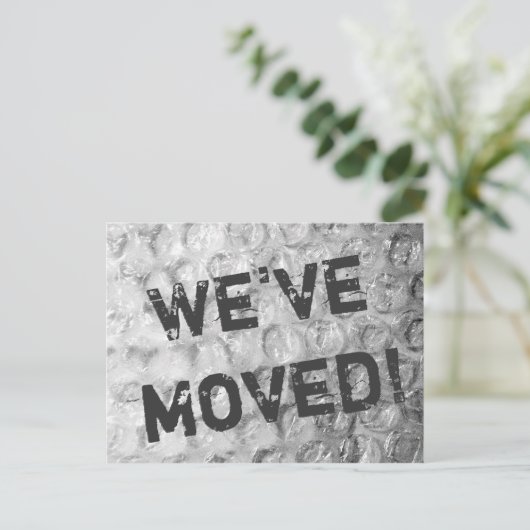 Gestresste bubble wrap textuur bewegende briefkaar aankondigingskaart (Staand voorkant)