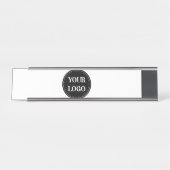 Gestroomlijnd, eigentijds, gepolijst en aanpasbaar bureau naambordje (Voorkant)