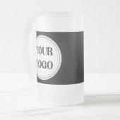 Gestroomlijnd, eigentijds, gepolijst en aanpasbaar matglas bierpul (Voorkant links)