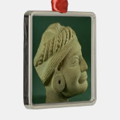 Gestuffte zandsteen met kop, Sarnath, 3de centu Metalen Ornament (Rechts)