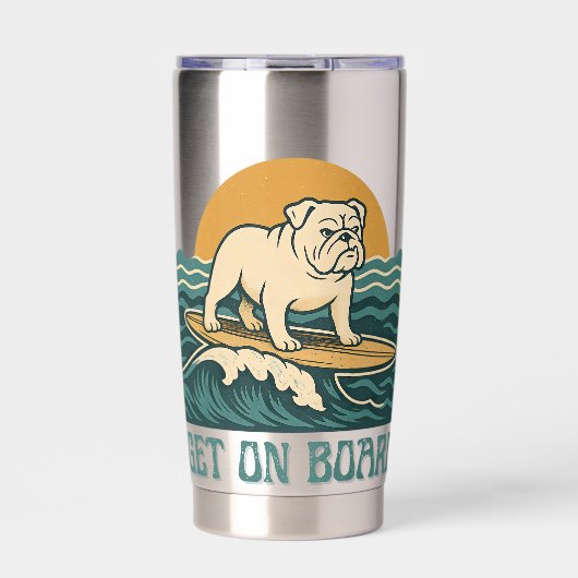Get On Board Surfer Dog Retro Art -Bulldog Surfing Geïsoleerde Drinkbeker (Voorkant)
