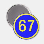 getal 67 in een cirkel magneet (Voorkant / Achterkant)