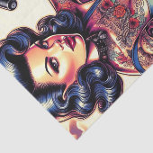 Getatoeëerd biker meisje tissuepapier (Detail)