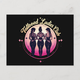 Getatoeëerde damesclub, gekleed in het zwart briefkaart