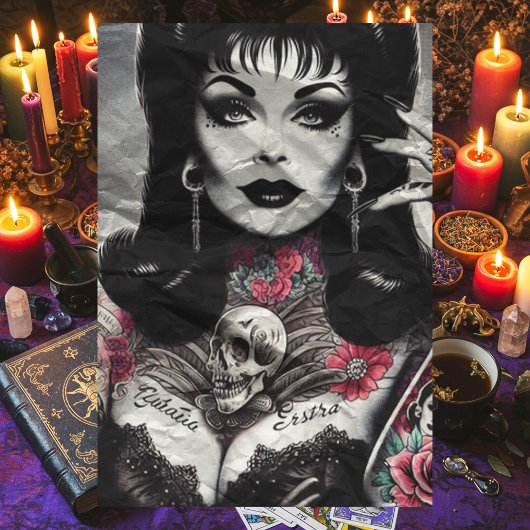 getatoeëerde Gothic vrouw Tissuepapier